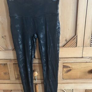 Spanx medium black camo leggings-like NEW!!!